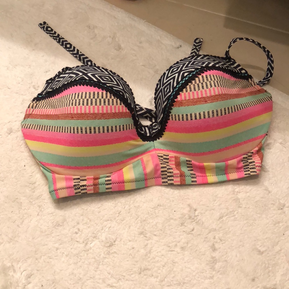 Bikini top